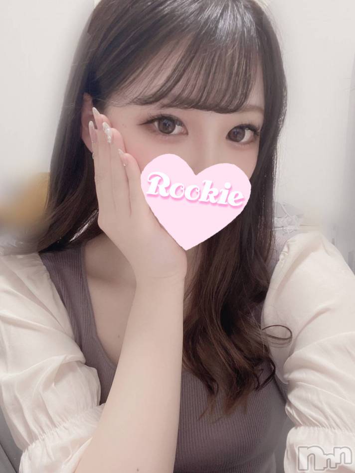 長岡デリヘル(ルーキー)の2022年7月12日お店速報「【大注目】色白キレカワ美女『あきほちゃん』本日初出勤中です」