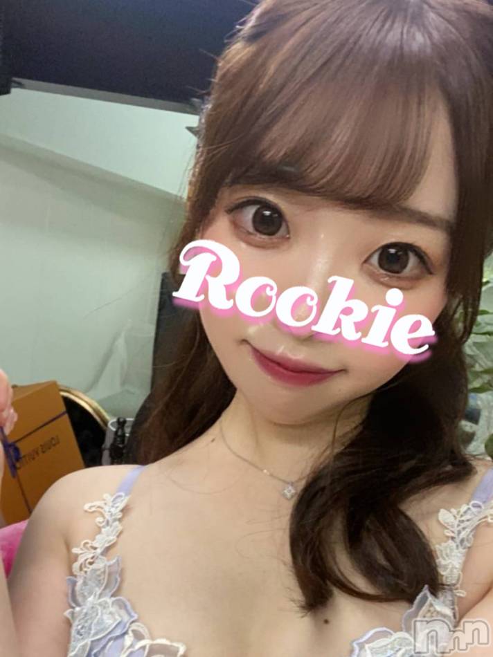 長岡デリヘル(ルーキー)の2022年9月3日お店速報「【本日初出勤】色白美尻女子大生『りおんちゃん』ご予約受付中です」