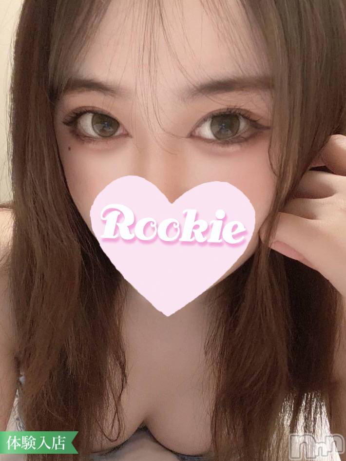 長岡デリヘル(ルーキー)の2022年9月8日お店速報「【バイブ無料】美巨乳美尻の女子大生『にじのちゃん』本日初出勤」