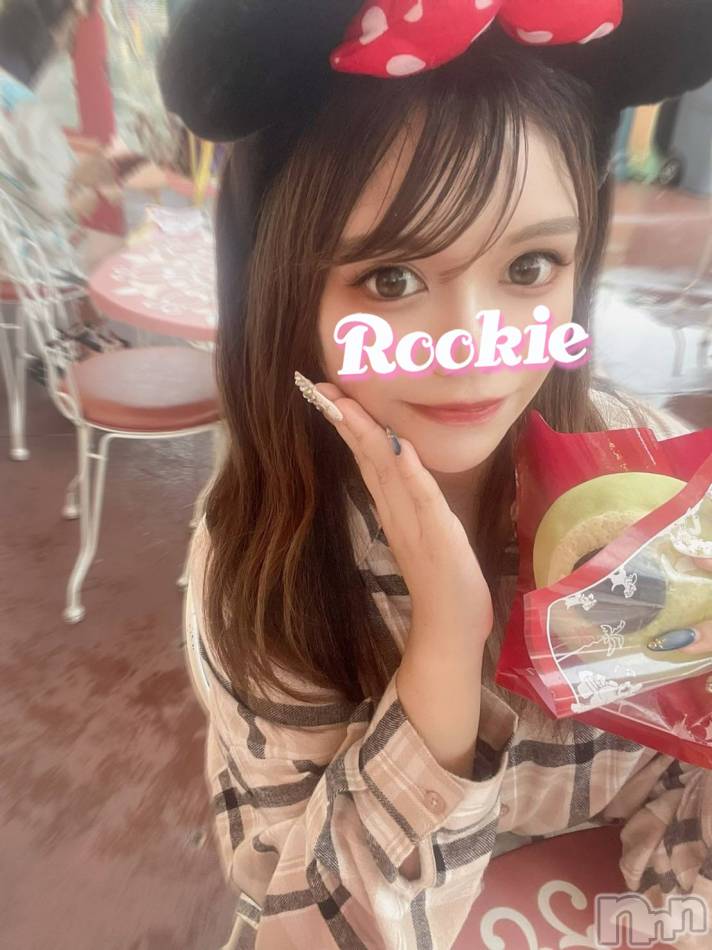 長岡デリヘル(ルーキー)の2022年9月17日お店速報「業界経験浅めのド変態18歳美少女『みなんちゃん』本日初出勤です」