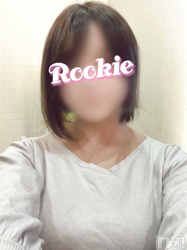 長岡デリヘル(ルーキー)の2022年10月2日お店速報「完全業界未経験×地元新潟美女『りおちゃん』事前ご予約受付中です」