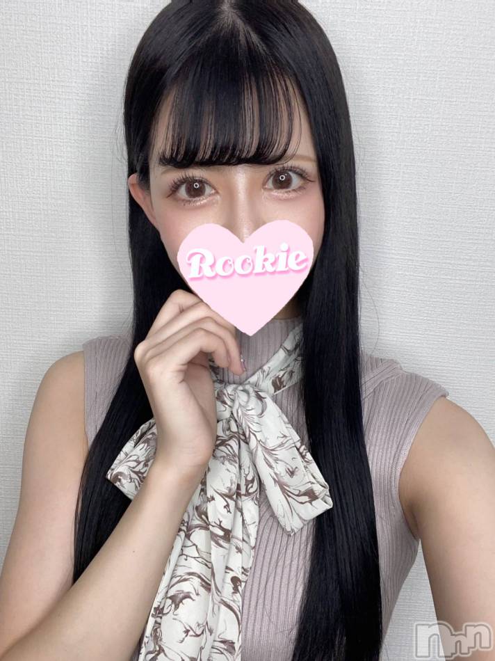 長岡デリヘル(ルーキー)の2022年10月19日お店速報「【新人入店速報】モデル体型の美ボディ『しゅなちゃん』本日初出勤」