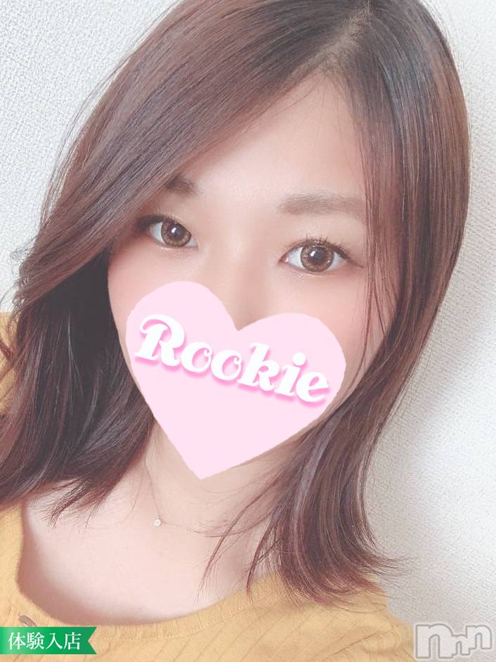 長岡デリヘル(ルーキー)の2022年10月21日お店速報「お尻好きオススメ業界経験浅めの美尻美女『あやせちゃん』本日初出勤」