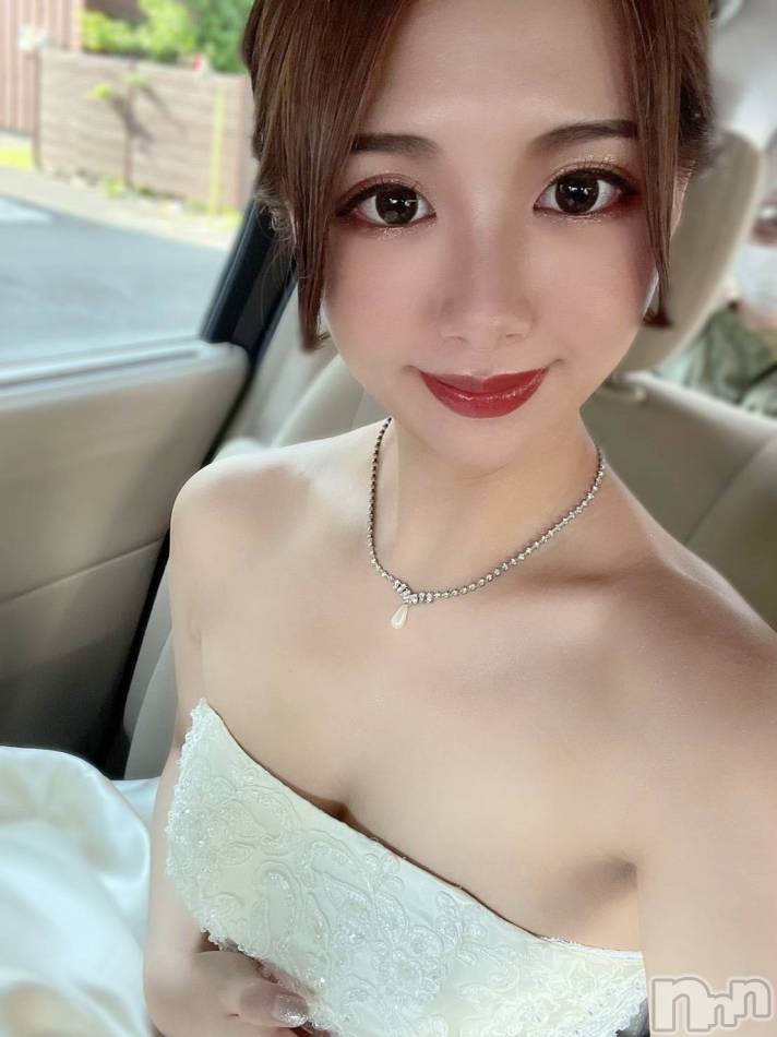 長岡デリヘル(ルーキー)の2022年10月24日お店速報「【当店オススメ】現役モデル×ドMなハーフ系美女 『ひなちゃん』 」