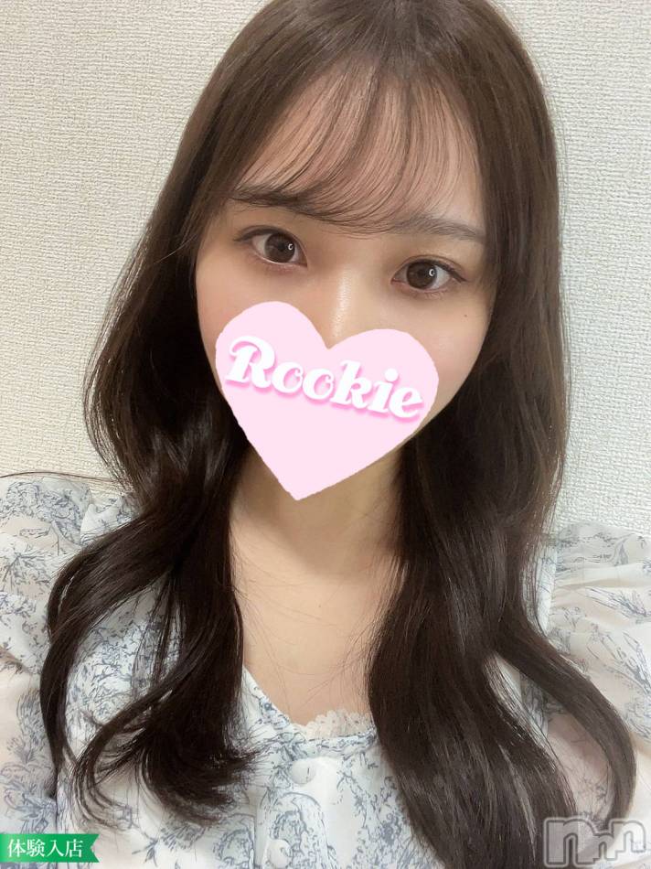 長岡デリヘル(ルーキー)の2022年11月18日お店速報「【本日初出勤中】接吻好きの癒し美女『ゆきちゃん』空き枠ございます」
