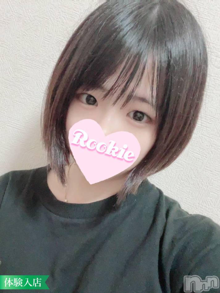 長岡デリヘル(ルーキー)の2023年1月18日お店速報「【無料OP多数】キュートで小さなお顔立ち『みくちゃん』本日初出勤です」