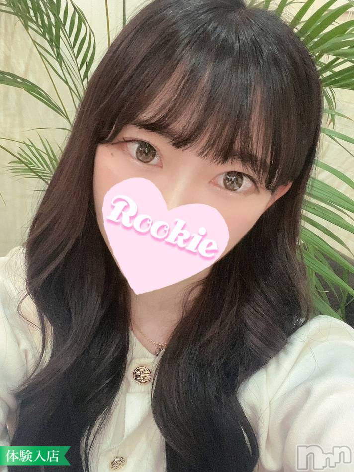 長岡デリヘル(ルーキー)の2023年4月30日お店速報「色白美肌スレンダー『ほたるちゃん』甘えん坊のイチャイチャ好きです」