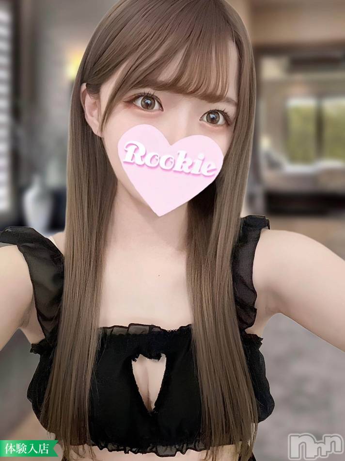 長岡デリヘル(ルーキー)の2023年11月19日お店速報「無料OP多数！！えっち好きなご奉仕型のドMちゃん『ひとみちゃん』」