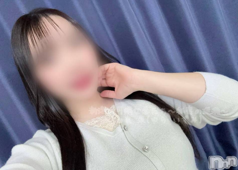 新潟デリヘル(ニイガタノカレンナツマタチ～ヒミツノオウセ～)の2026年4月29日お店速報「美巨乳で美人!!最短19:30～空き枠争奪戦START」