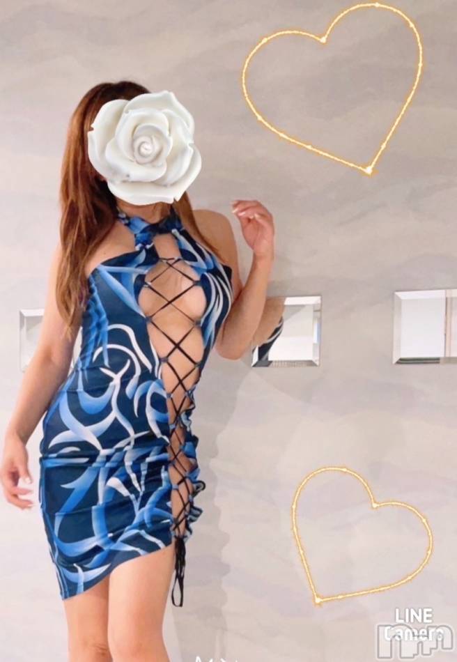 新潟人妻デリヘル(ニイガタノカレンナツマタチ～ヒミツノオウセ～)の2023年8月7日お店速報「【衝撃】伝説⚡美波奥様奇跡の空き枠が」