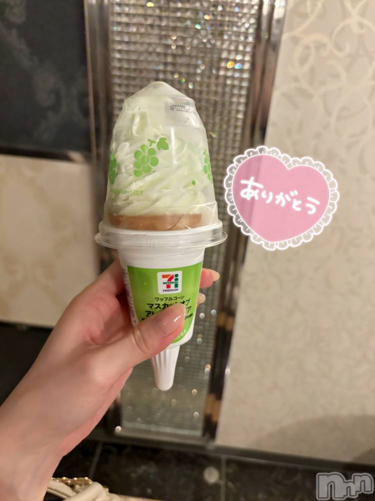 長岡デリヘル長岡人妻市(ナガオカヒトヅマイチ) もか★天使のかわいさ★(30)の7月28日写メブログ「ソファーで脚を」