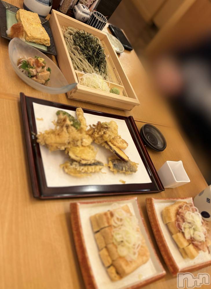 長岡人妻デリヘル長岡人妻市(ナガオカヒトヅマイチ) もか★天使のかわいさ★(30)の11月17日写メブログ「ねぇ横見て、横」