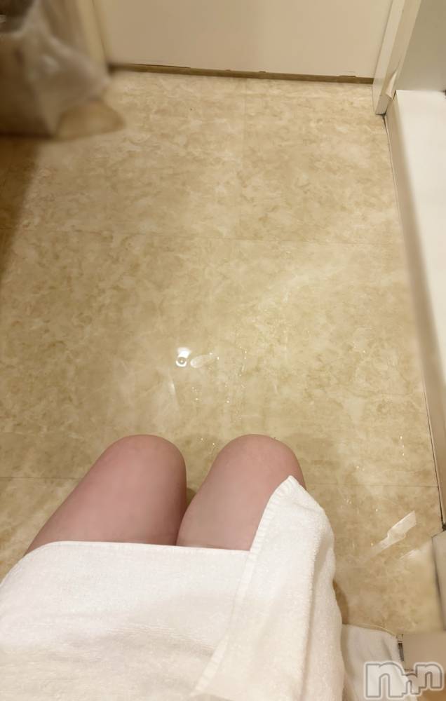 長岡人妻デリヘル長岡人妻市(ナガオカヒトヅマイチ) もか★天使のかわいさ★(30)の4月13日写メブログ「鏡の前で...🐳」