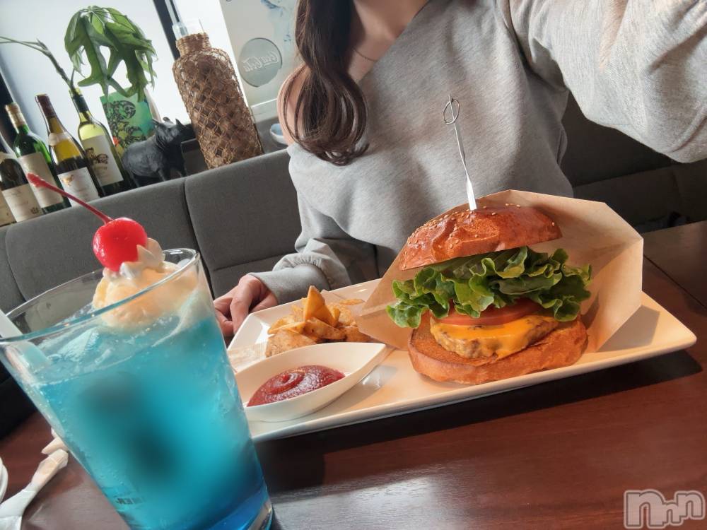 長岡デリヘル長岡人妻市(ナガオカヒトヅマイチ) もか★天使のかわいさ★(30)の2月8日写メブログ「いつもここに来ます」