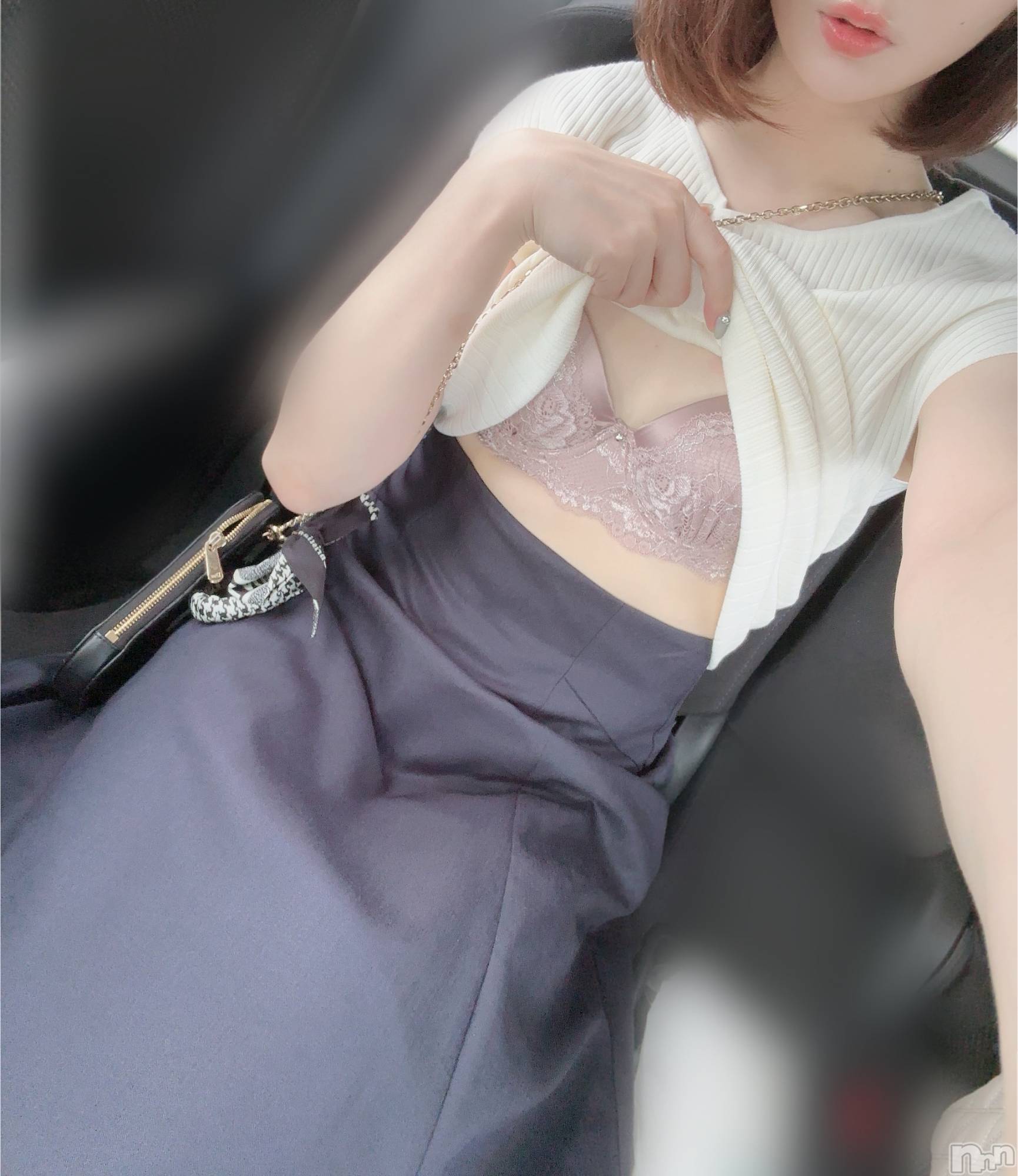 長岡デリヘル長岡人妻市(ナガオカヒトヅマイチ)もか★天使のかわいさ★(30)の2024年6月24日写メブログ「信号待ちの」