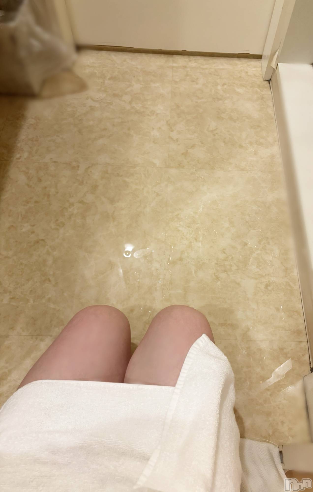 長岡デリヘル長岡人妻市(ナガオカヒトヅマイチ)もか★天使のかわいさ★(30)の2025年4月13日写メブログ「鏡の前で...🐳」
