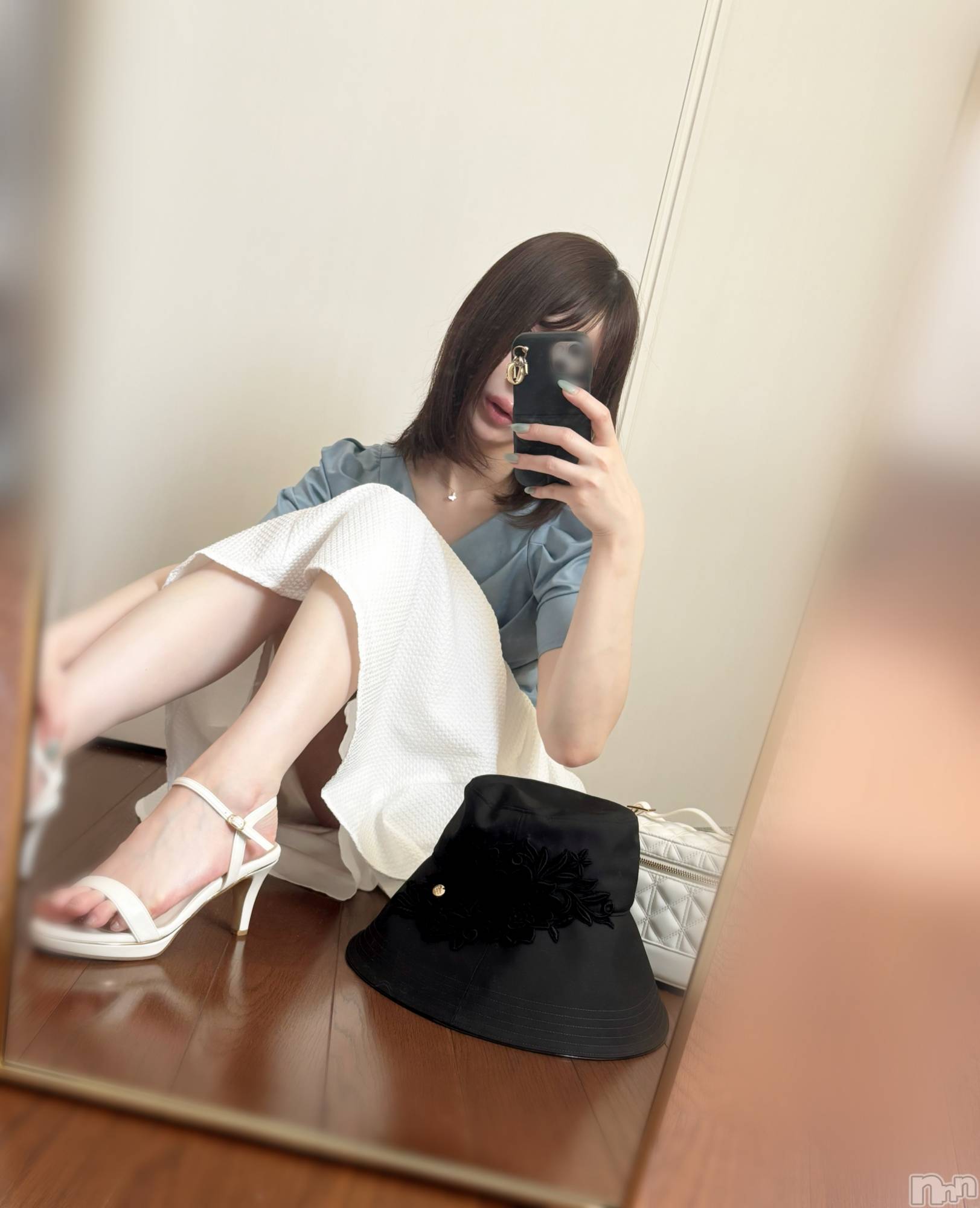 長岡デリヘル長岡人妻市(ナガオカヒトヅマイチ)もか★天使のかわいさ★(30)の2025年6月24日写メブログ「どっちでしょう？」