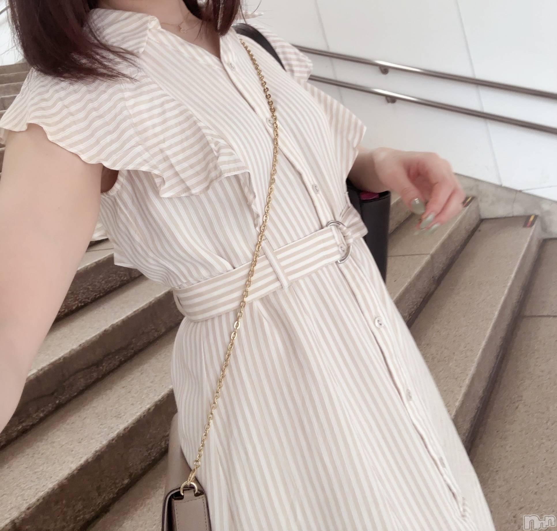 長岡デリヘル長岡人妻市(ナガオカヒトヅマイチ)もか★天使のかわいさ★(30)の2025年6月27日写メブログ「きーん🙋‍♀️」