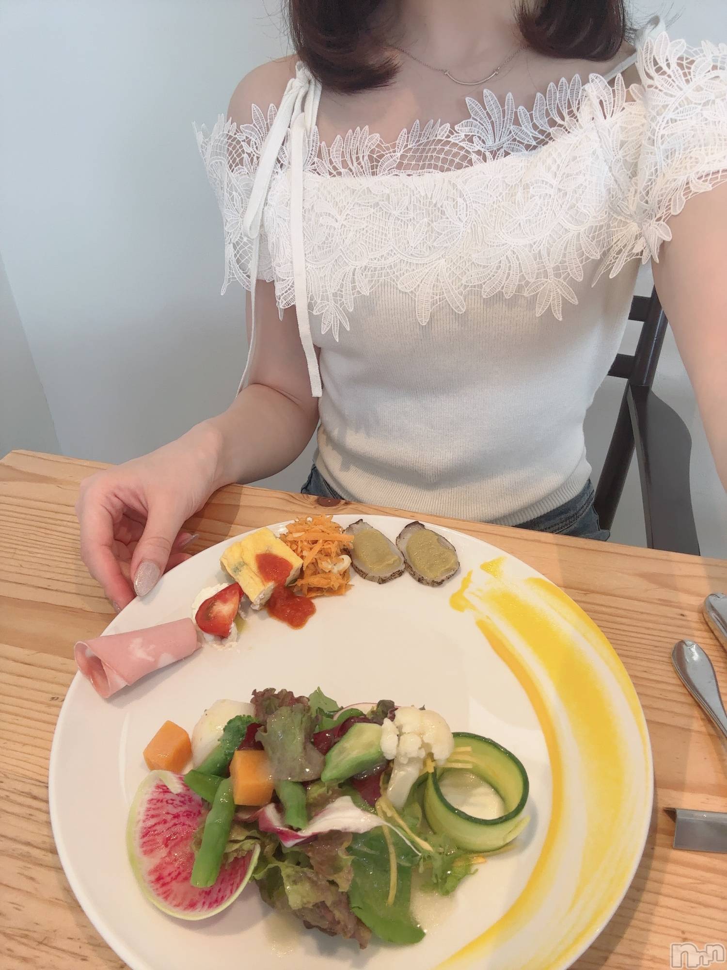 長岡人妻デリヘル長岡人妻市(ナガオカヒトヅマイチ)もか★天使のかわいさ★(30)の2025年8月30日写メブログ「えらーい👏」