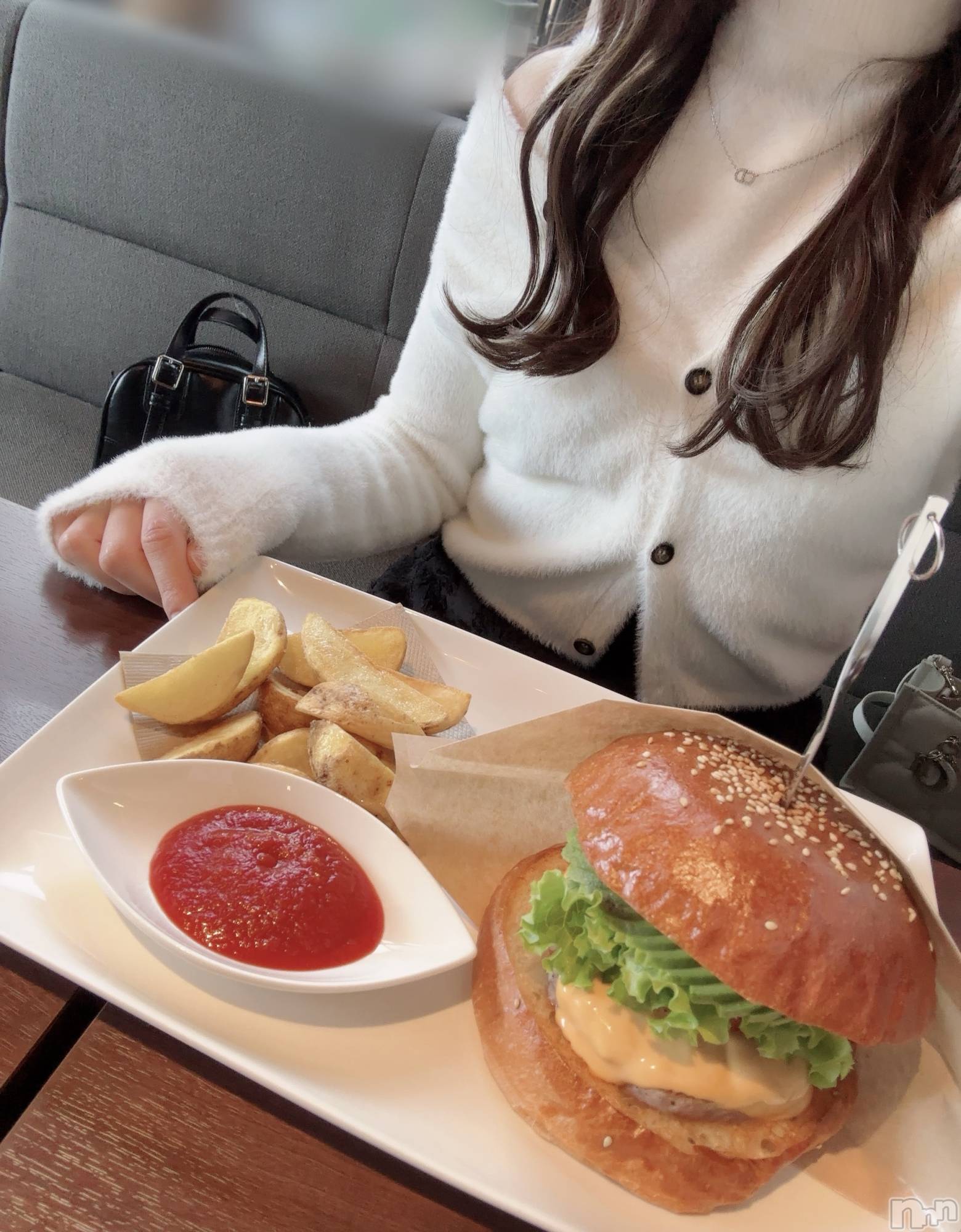 長岡デリヘル長岡人妻市(ナガオカヒトヅマイチ)もか★天使のかわいさ★(30)の2025年11月16日写メブログ「大丈夫か？🐌」