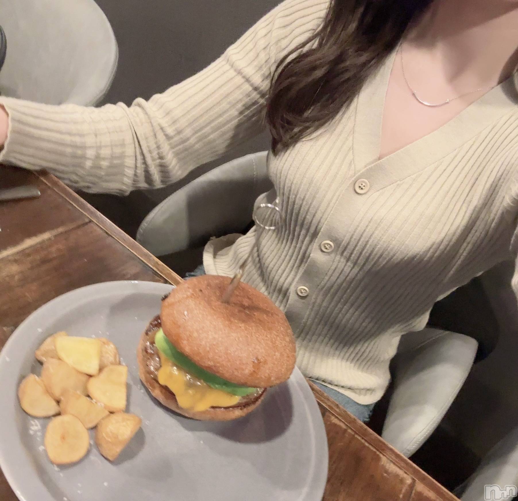 長岡デリヘル長岡人妻市(ナガオカヒトヅマイチ)もか★天使のかわいさ★(30)の2026年5月4日写メブログ「ここにいます」