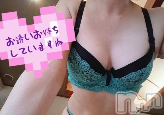 新潟デリヘル人妻不倫処 桃屋 新潟店(ヒトヅマフリンドコロモモヤ) しずく・清純派愛嬌◎(43)の10月10日写メブログ「そろそろお仕事終わるかな•́ω•̀)?」