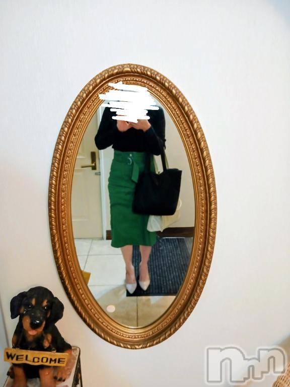 新潟デリヘル人妻不倫処　桃屋　新潟店(ヒトヅマフリンドコロモモヤ) しずく・清純派愛嬌◎(43)の10月31日写メブログ「はじめまして♪……え？」