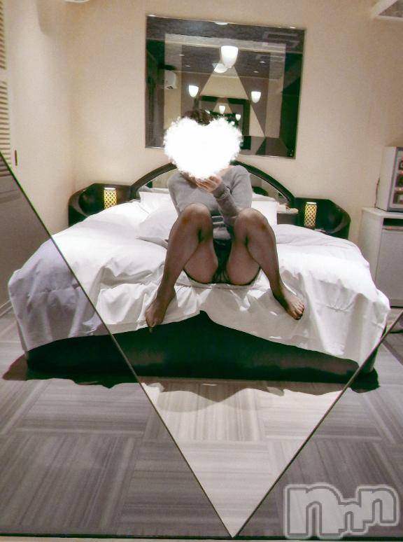 新潟デリヘル人妻不倫処　桃屋　新潟店(ヒトヅマフリンドコロモモヤ) しずく・清純派愛嬌◎(43)の11月7日写メブログ「道の駅🚗³₃」