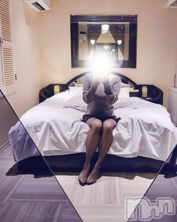 新潟デリヘル人妻不倫処　桃屋　新潟店(ヒトヅマフリンドコロモモヤ) しずく・清純派愛嬌◎(43)の11月9日写メブログ「一瞬すぎて⭐彡」