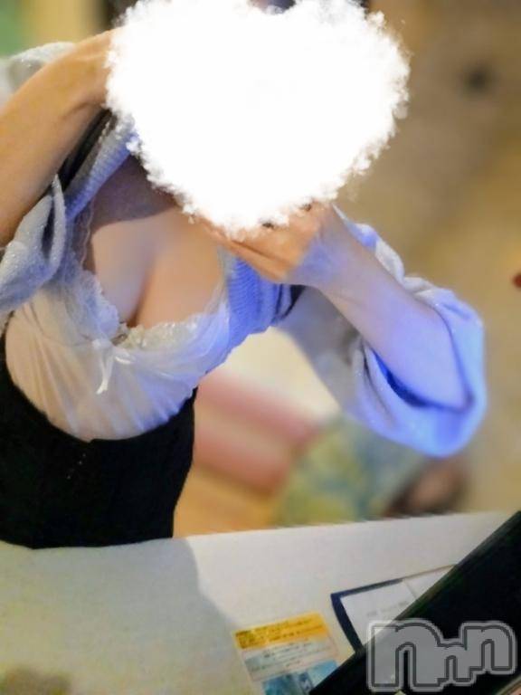 新潟デリヘル人妻不倫処　桃屋　新潟店(ヒトヅマフリンドコロモモヤ) しずく・清純派愛嬌◎(43)の12月3日写メブログ「昨日のお礼💌です😌」
