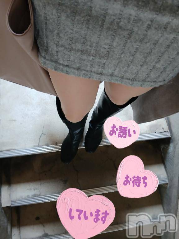 新潟デリヘル人妻不倫処　桃屋　新潟店(ヒトヅマフリンドコロモモヤ) しずく・清純派愛嬌◎(43)の1月23日写メブログ「ふる…ふらない…ふる…?!☃️❄️」