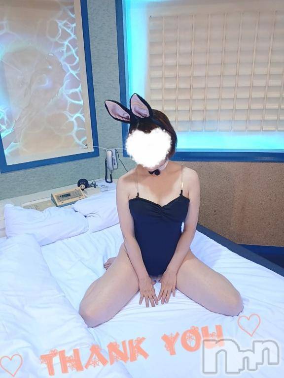 新潟人妻デリヘル人妻不倫処　桃屋　新潟店(ヒトヅマフリンドコロモモヤ)しずく・清純派愛嬌◎(43)の2025年9月28日写メブログ「恋人同士🩷」