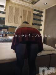 新潟デリヘル人妻不倫処　桃屋　新潟店(ヒトヅマフリンドコロモモヤ) しずく・清純派愛嬌◎(43)の2月22日写メブログ「アイマスク🩷」