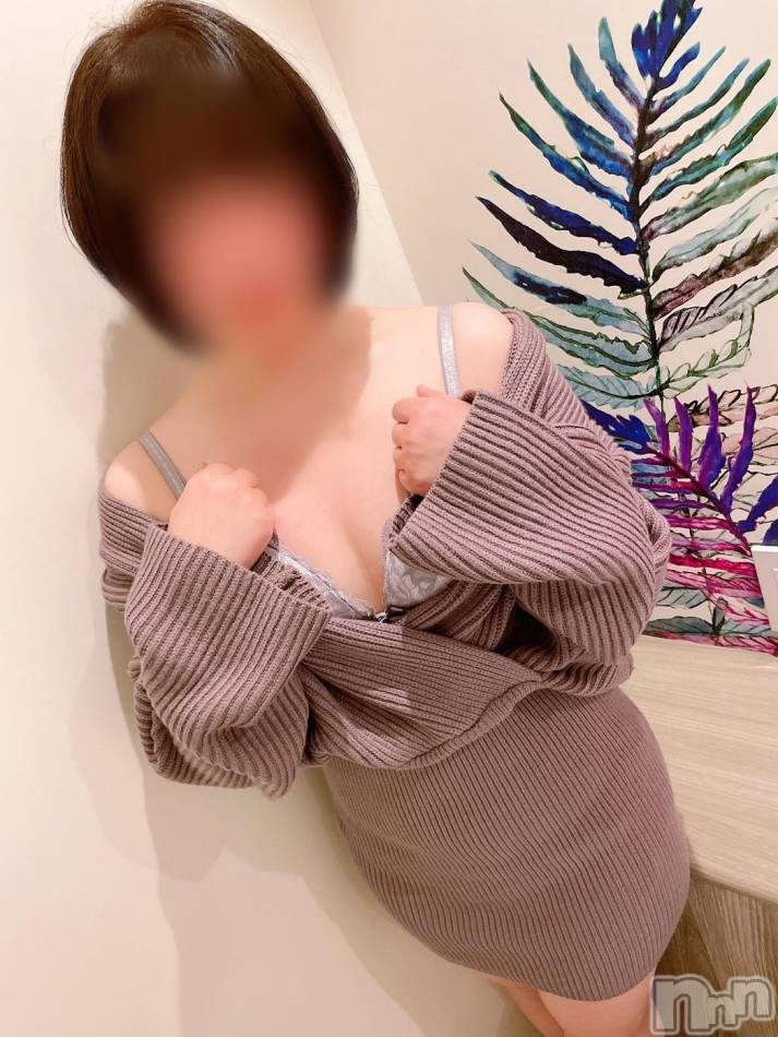 上田発デリヘル(マシェリ)の2023年2月19日お店速報「写真公開【体験入店決定】音羽（とわ）san36歳　童顔・可愛い系奥様」