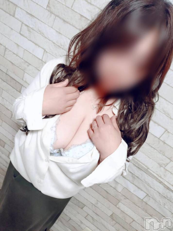 上田発デリヘル(マシェリ)の2025年9月30日お店速報「10/1（水）体験決定  13:30前後よりご案内るいさん 42歳」