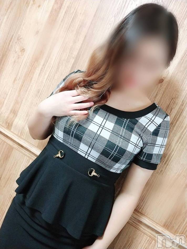 上田発デリヘル(マシェリ)の2025年12月13日お店速報「ご案内可能お早目のご予約を色気◎可愛い系奥様 ふうかsan　32歳」