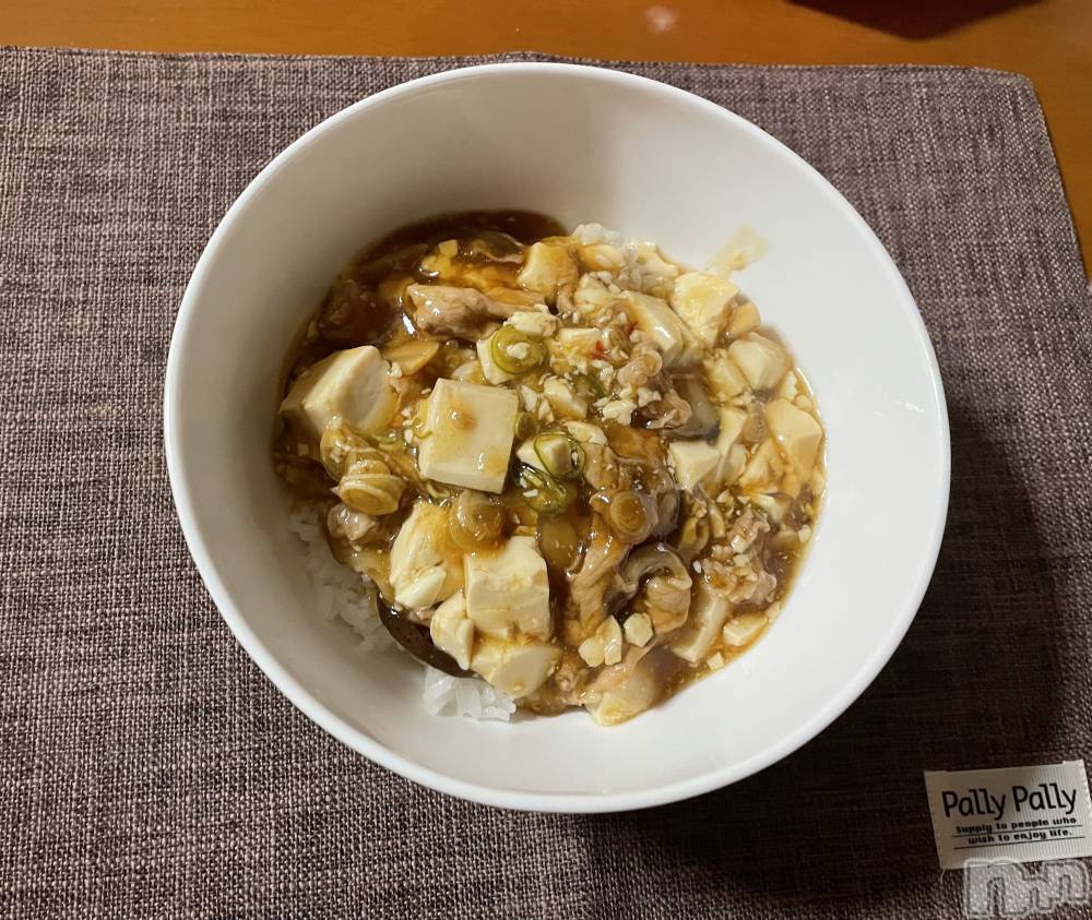 新潟手コキ新潟風俗Noel-ノエル-(ノエル) つきひ(21)の11月13日写メブログ「今日は麻婆丼を食べました。美味しかったです。」