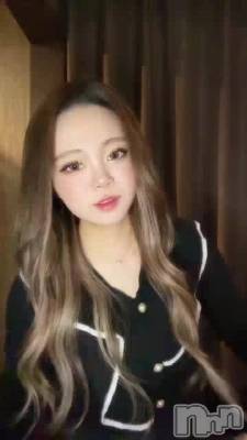 衼