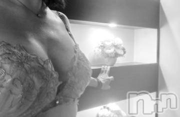新潟人妻デリヘル一夜妻(イチヤヅマ) りな/熟女のエロス(45)の5月17日写メブログ「忘れられない…この想い…🥲」