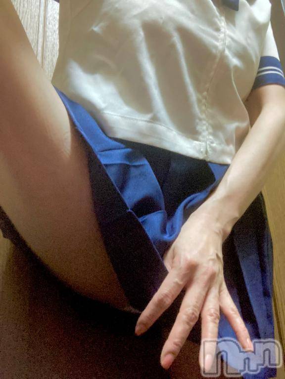 新潟人妻デリヘル一夜妻(イチヤヅマ)りな/熟女のエロス(45)の2024年12月18日写メブログ「エロ回😘」