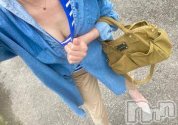 新潟人妻デリヘル 一夜妻(イチヤヅマ) りな/熟女のエロス(45)の6月7日写メブログ「お外😙」