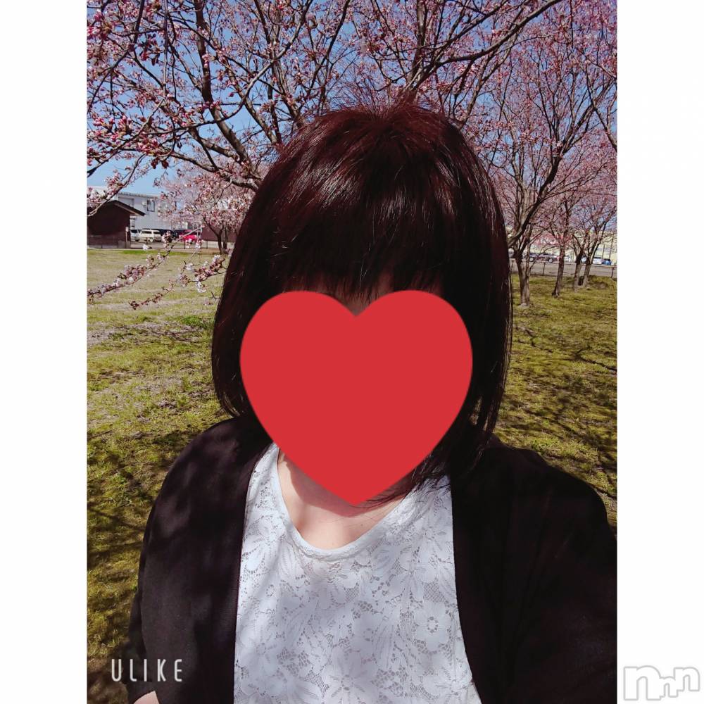 新潟デリヘルすずらん新潟店～ゆっくり長い時間を過ごせるお店～(スズランニイガタテン) 清水まこ(46)の4月8日写メブログ「お花見行って来たけど、まだちょっと早かった💦」