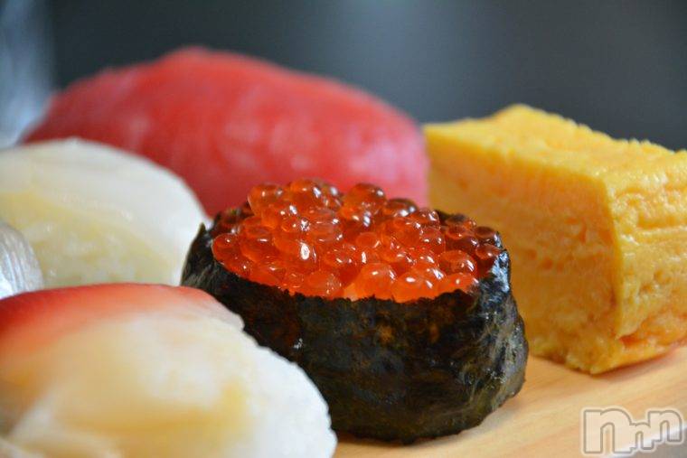 新潟デリヘルすずらん新潟店～ゆっくり長い時間を過ごせるお店～(スズランニイガタテン) 清水まこ(46)の7月5日写メブログ「お寿司食べたい🤤」