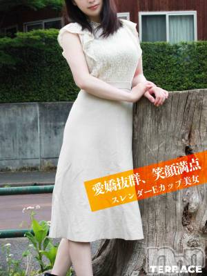 かおり◆スレンダー巨乳で愛嬌抜群(28) 身長157cm、スリーサイズB89(E).W57.H87。長岡デリヘル TERRACE(テラス)在籍。