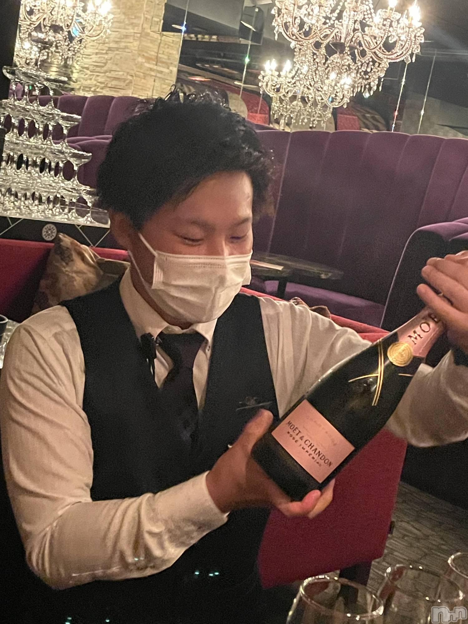 ƲХ顦THE LOUNGE (饦󥸥ե) 2022ǯ82̥֥Ρ