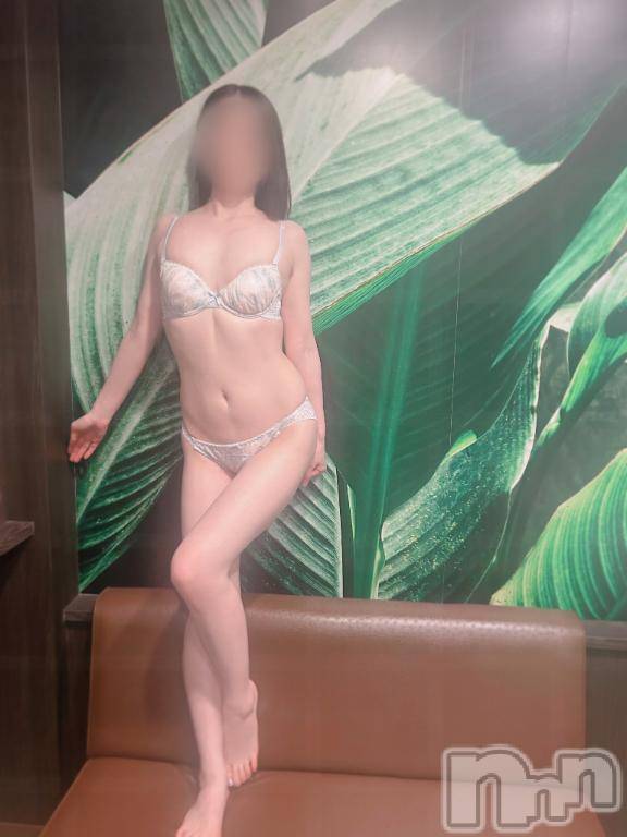 長岡人妻デリヘルBIANCA～主人の知らない私～長岡店(ビアンカナガオカテン) 大島　ひな(30)の7月31日写メブログ「こんばんは☆」