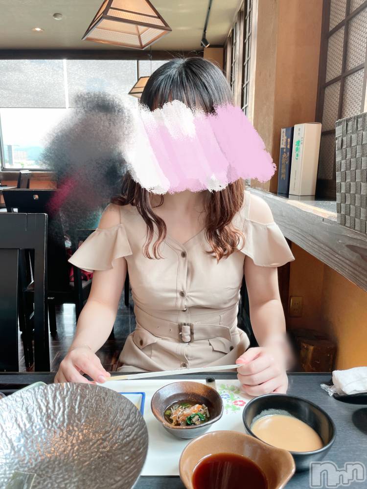 新潟手コキ新潟ゆったりプラス(お話し+デリ)(ユッタリプラス) このみ(25)の6月28日写メブログ「りぴさんとロングロングデート🍒」