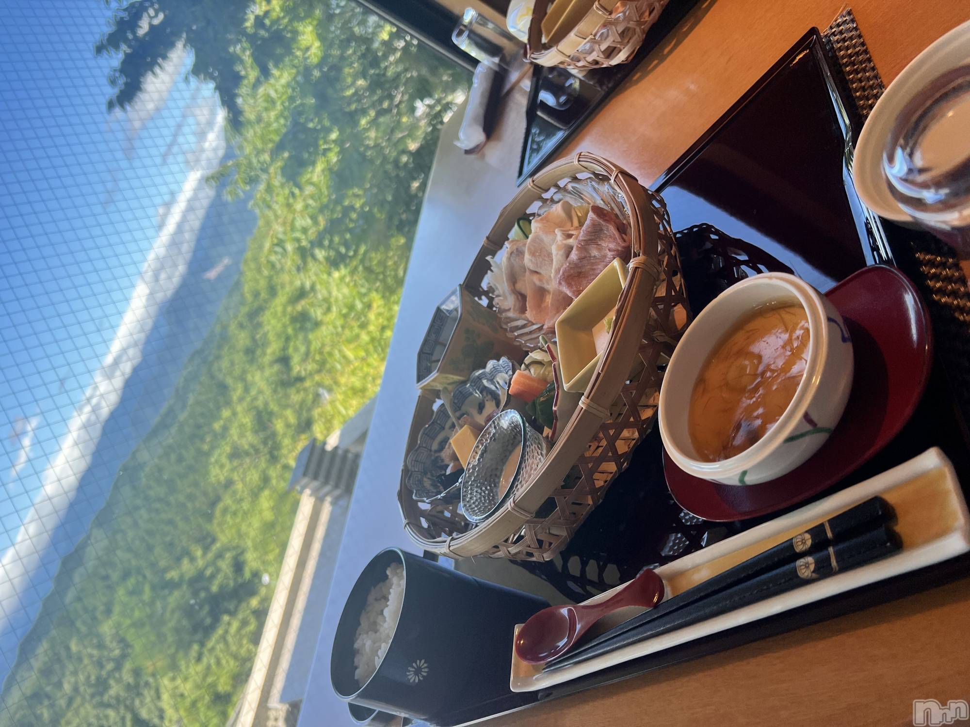 新潟手コキ新潟ゆったりプラス(お話し+デリ)(ユッタリプラス)このみ(25)の2022年8月10日写メブログ「秘密の話」