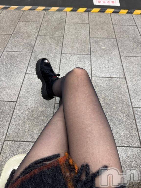 新潟人妻デリヘル新潟人妻デリバリーヘルス 下心 ～したごころ～(シタゴコロ)桑野(くわの)奥様　(41)の2025年4月7日写メブログ「エロい足」