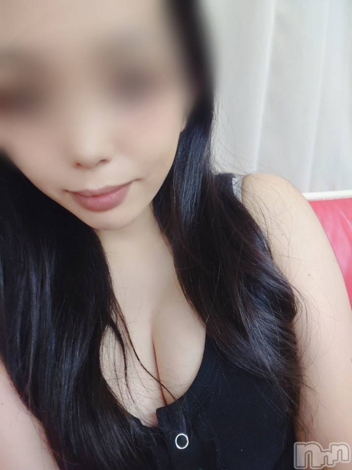 三条デリヘル(ヒトヅマジュンチャン)の2021年2月19日お店速報「どんどん埋まってます奥様とエッチな昼下がりを…」